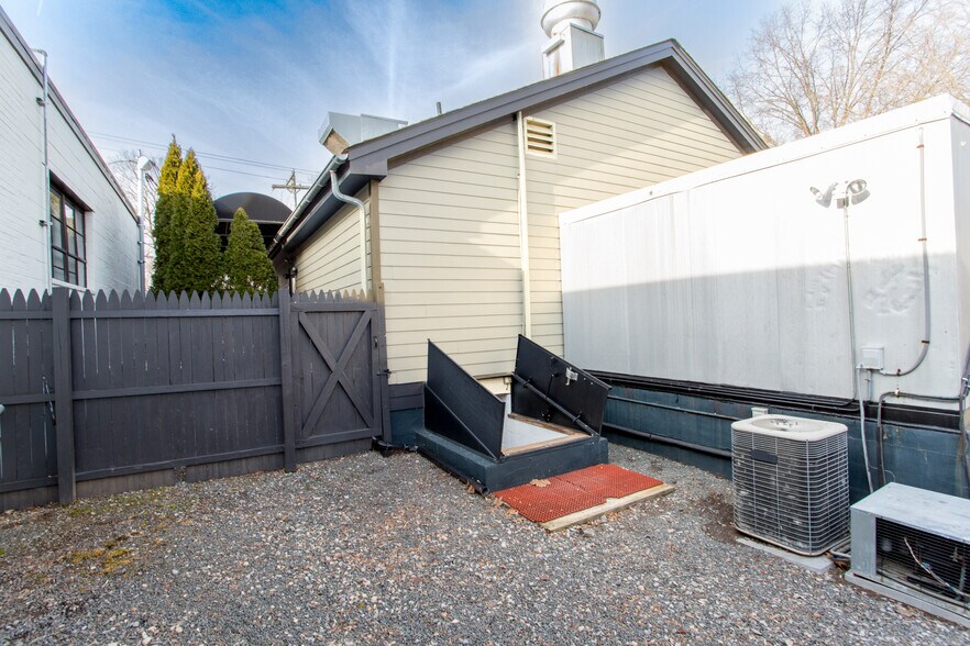 More Photos Of 236 N Union St, Lambertville Restaurant For Sale