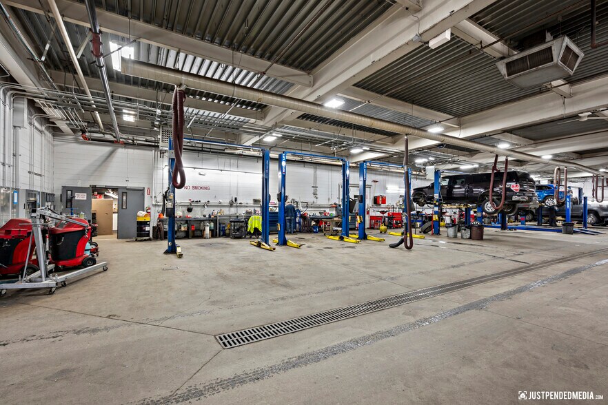 More Photos Of 1950 Gambell St, Anchorage Warehouse For Lease
