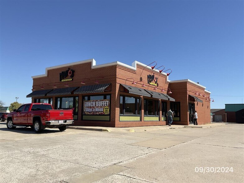 Primary Photo Of 12112 N Pennsylvania Ave, Oklahoma City Restaurant For Lease