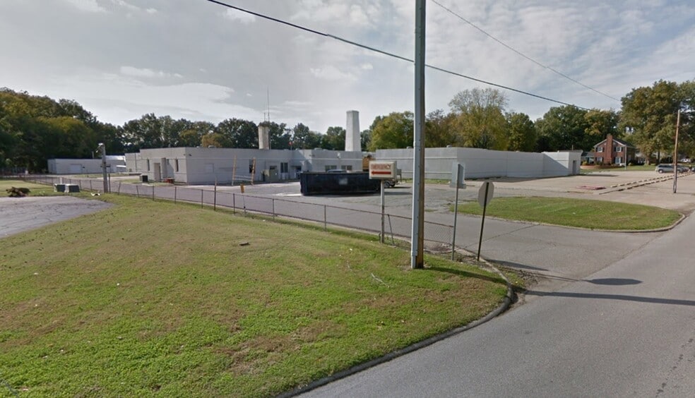 More Photos Of 400 W Webb St, Carmi Rehabilitation Center For Sale