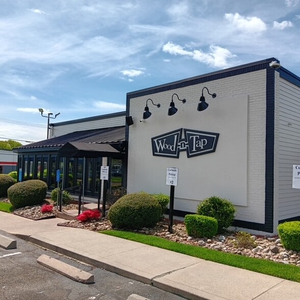 More Photos Of 2100 Dixwell Ave, Hamden Unknown For Lease