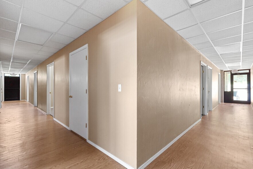 More Photos Of 116 E Robert S Kerr Blvd, Wynnewood Medical For Sale