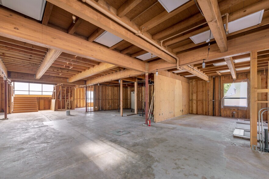 More Photos Of 915 Diablo Ave, Novato Office For Sale