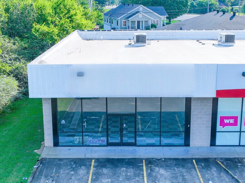 More Photos Of 1009 Huntsville Hwy hwy, Fayetteville General Retail For Lease