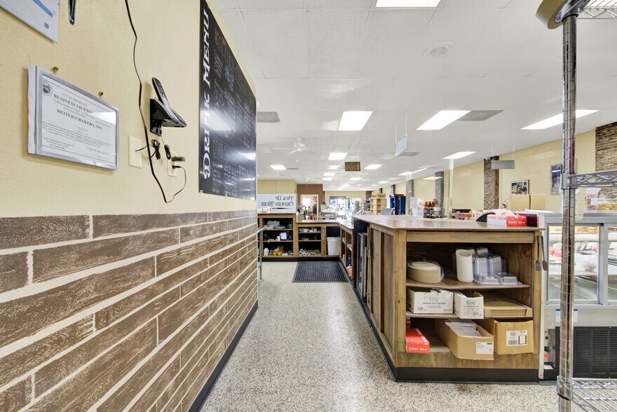 More Photos Of 830 Main St, Red Bluff Freestanding For Sale