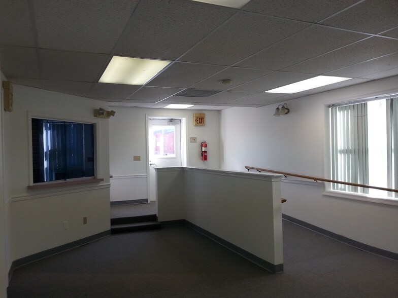 More Photos Of 19 W Bel Air Ave, Aberdeen Storefront For Lease