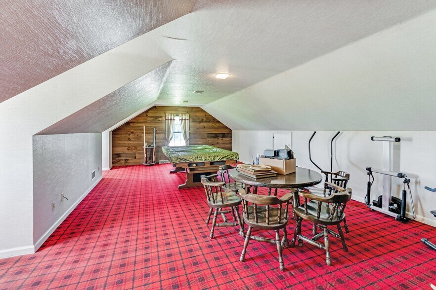 More Photos Of 1445 Catawba Ave, Newfield Service For Sale