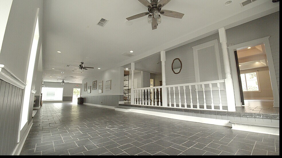 More Photos Of 5603 Main St, Flowery Branch Restaurant For Lease