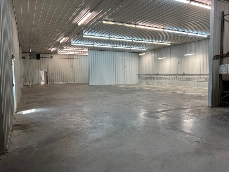 More Photos Of 3250 W Sunshine St, Springfield Restaurant For Lease