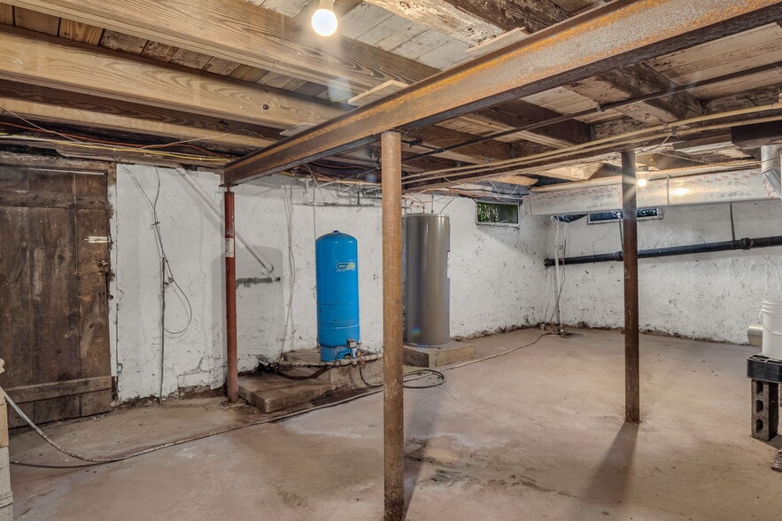 More Photos Of 3 Orchard Rd, Liverpool Winery Vineyard For Sale