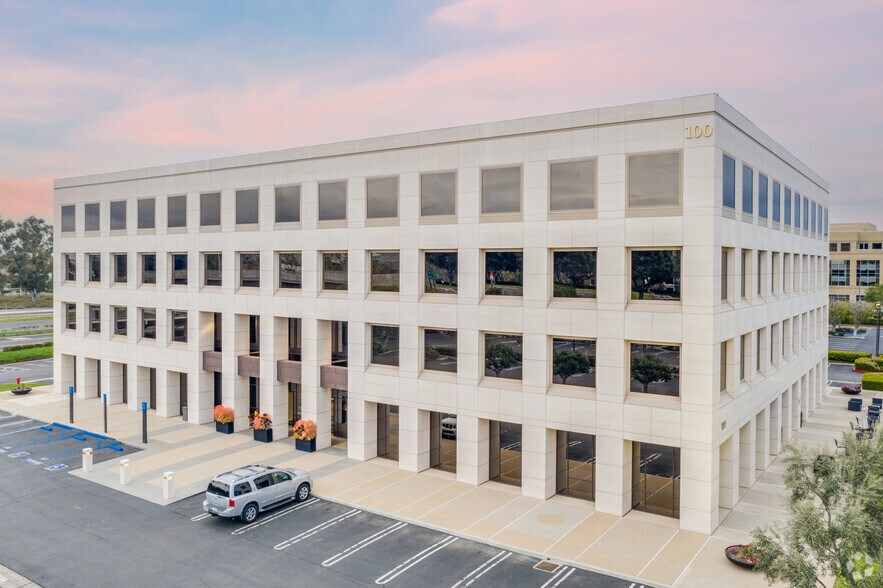 More Photos Of 100 Pacifica, Irvine Loft Creative Space For Lease