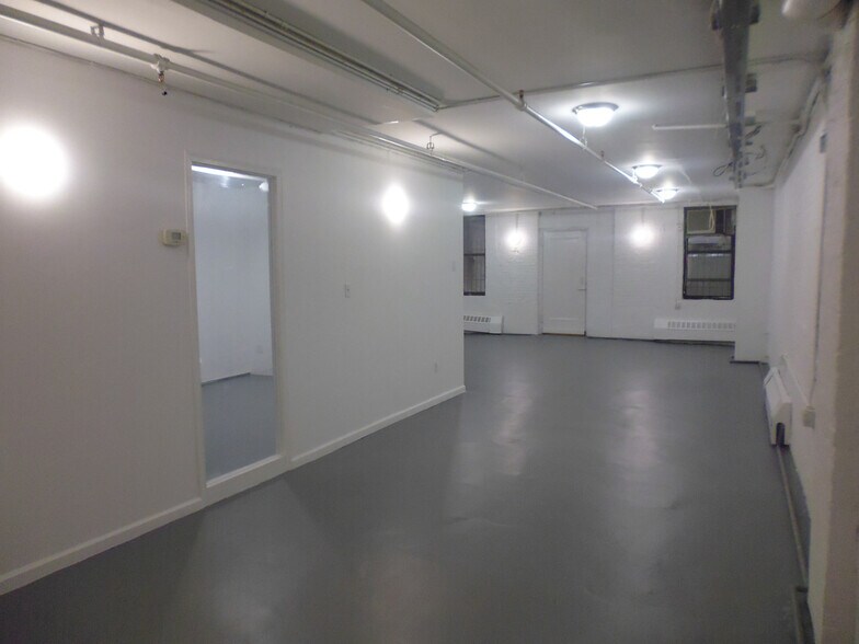 More Photos Of 68 Thomas St, New York Apartments For Sale