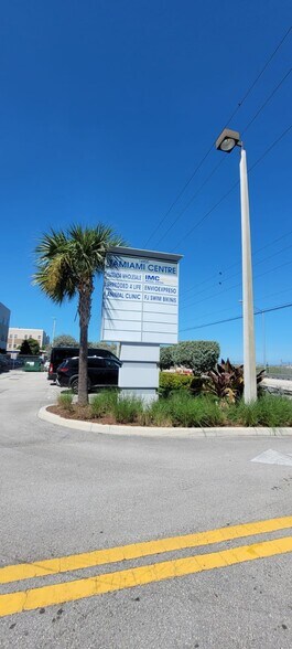 More Photos Of 14900 SW 136th St, Miami General Retail For Lease