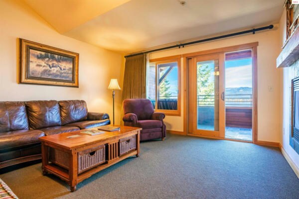 More Photos Of 51 Lakeshore Dr, Sagle Hotel For Sale