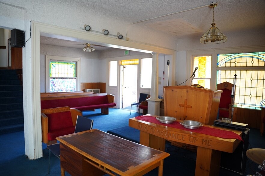 More Photos Of 1429 N Fair Oaks Ave, Pasadena Religious Facility For Sale
