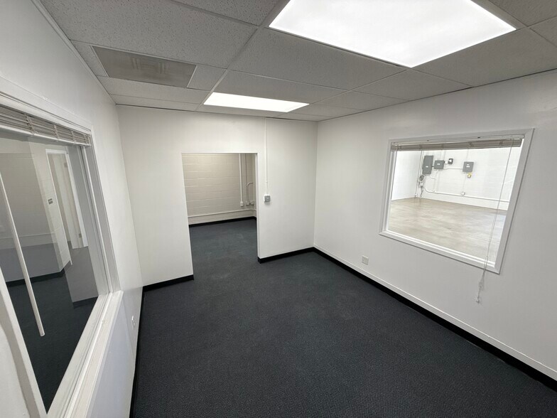 More Photos Of 2607 W Olive Ave, Burbank Office For Lease