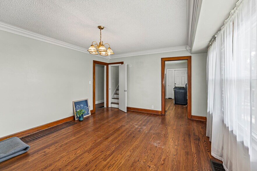 More Photos Of 347 Lawn Ave, Kansas City Apartments For Sale
