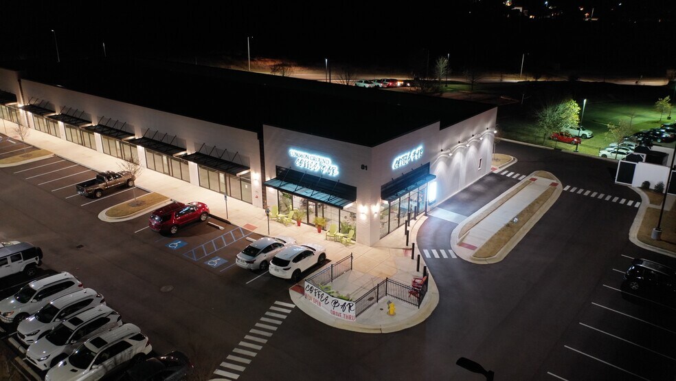 More Photos Of 81 Ed Perry Blvd, Oxford Restaurant For Lease
