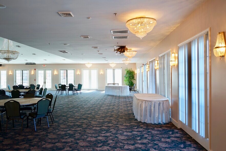 More Photos Of 746 Route 23B, Catskill Restaurant For Sale