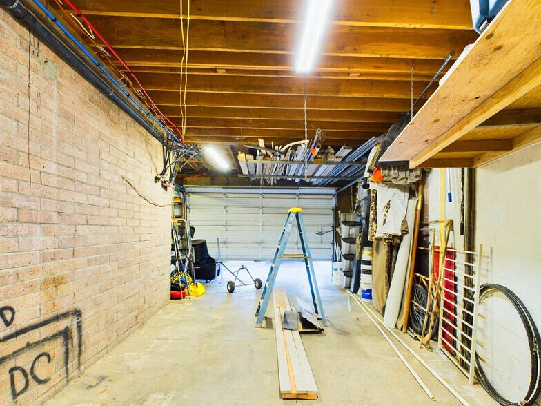 More Photos Of 14420 Lakeshore Dr, Clearlake Office For Sale