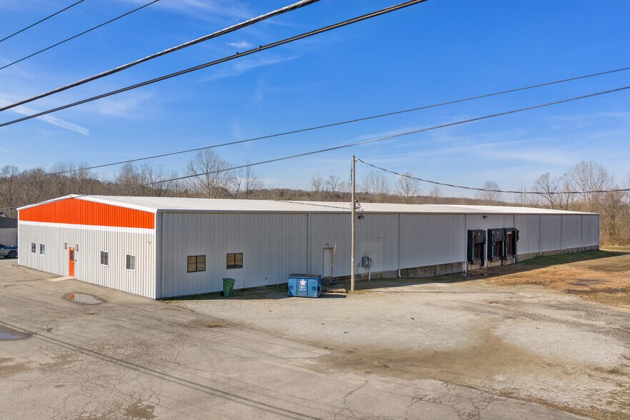 More Photos Of 19225 Main St W, Huntingdon General Retail For Sale