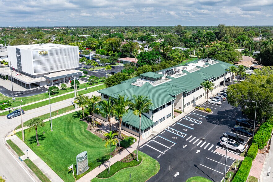 More Photos Of 2390 Tamiami Trl N, Naples Medical For Lease