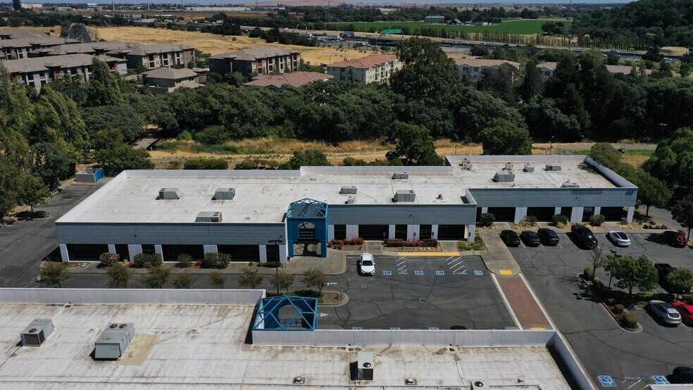 More Photos Of 435 Executive Court North, Fairfield Light Distribution For Sale