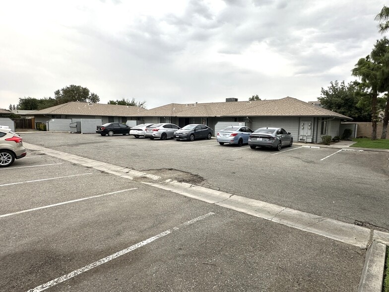 More Photos Of 3904 Panama Ln, Bakersfield Apartments For Sale