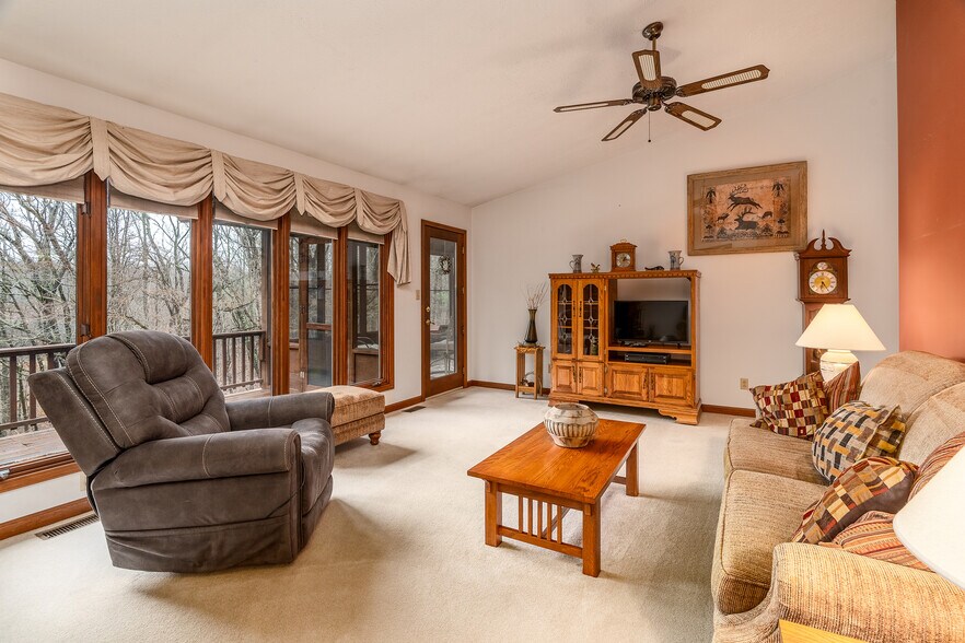 More Photos Of 3085 Kaolin Rd, Cobden Land For Sale