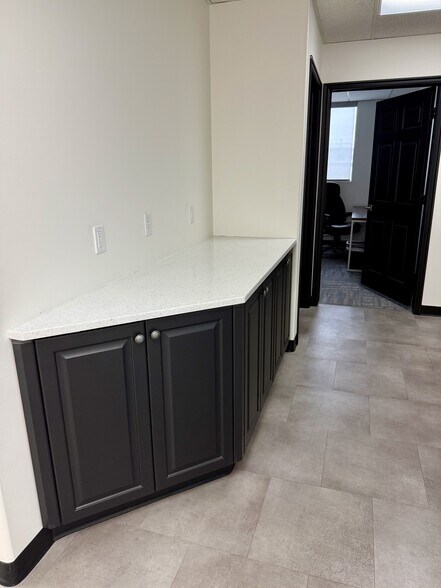 More Photos Of 526 N 400 W, North Salt Lake Office For Sale