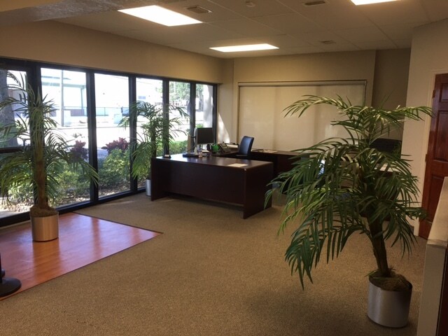 More Photos Of 505 Beachland Blvd, Vero Beach Office For Lease