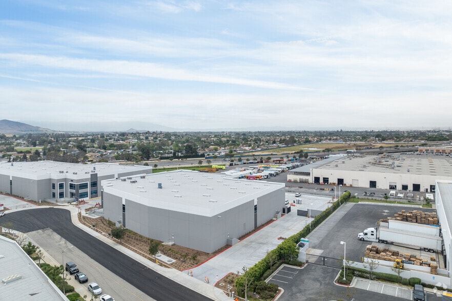 More Photos Of 4725 Troy Ct, Jurupa Valley Manufacturing For Sale