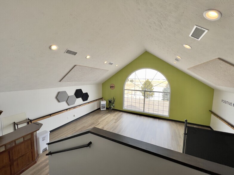 More Photos Of 810 E 56th St, Kearney Office For Lease