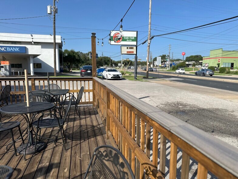 More Photos Of 5517 Menchaca Rd, Austin Restaurant For Sale