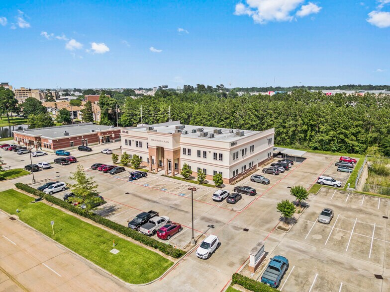 More Photos Of 18648 McKay Dr, Humble Medical For Lease