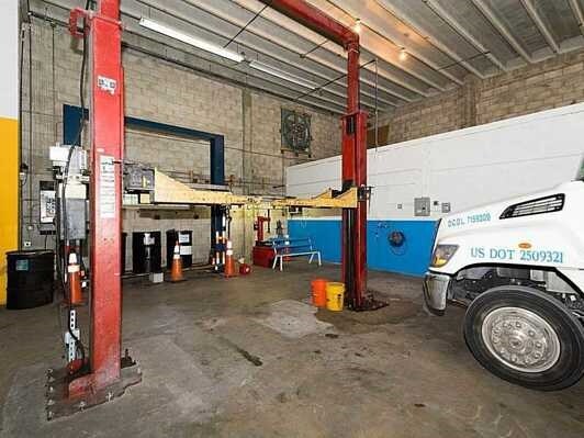More Photos Of 995 NW 72nd St, Miami Warehouse For Lease