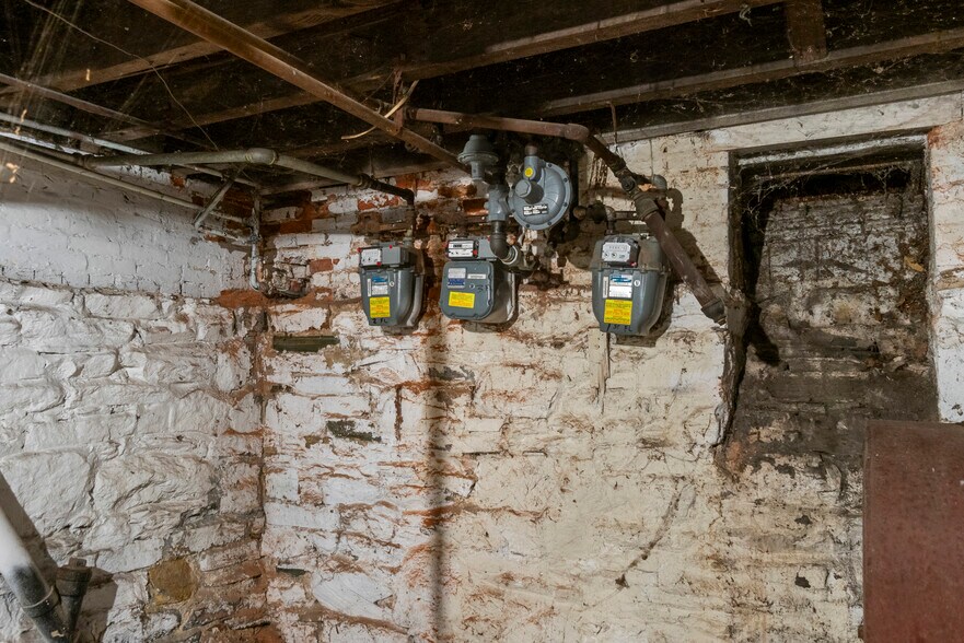 More Photos Of 873 W Lombard St, Baltimore Multifamily For Sale