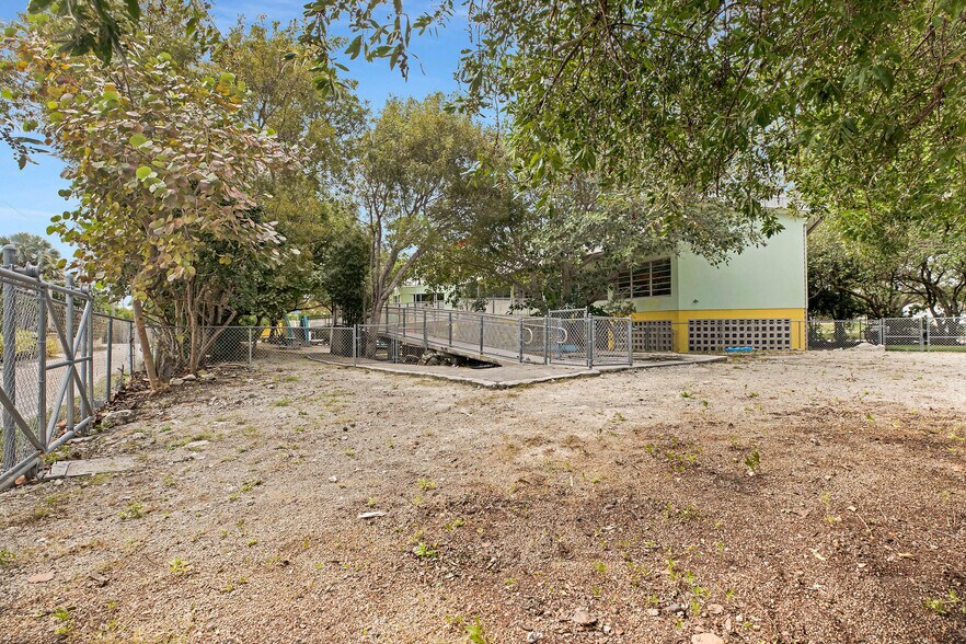 More Photos Of 92295 Old Hwy, Tavernier Schools For Sale