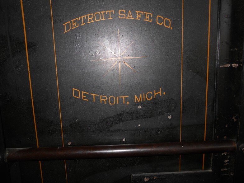 More Photos Of 115 S Main St, Vassar Office Residential For Lease