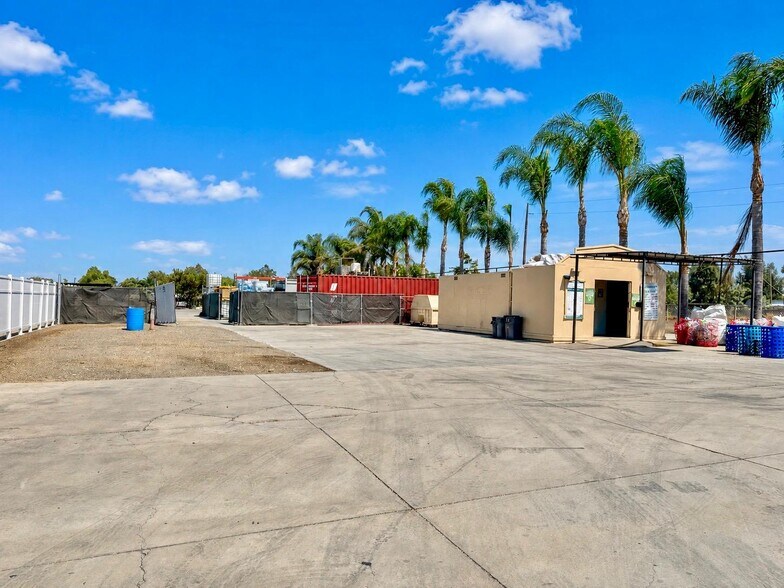 More Photos Of 5666 Etiwanda Ave, Jurupa Valley Storefront For Sale