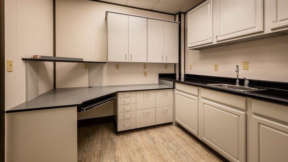 More Photos Of 201 Clinton Rd, Jackson Medical For Lease