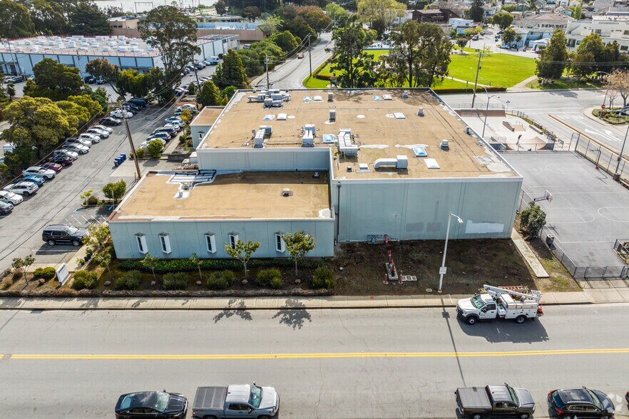 More Photos Of 260-280 Old County Rd, Brisbane Distribution For Lease