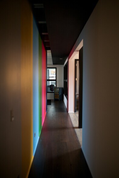 More Photos Of 321 S Jefferson St, Chicago Storefront Retail Office For Lease