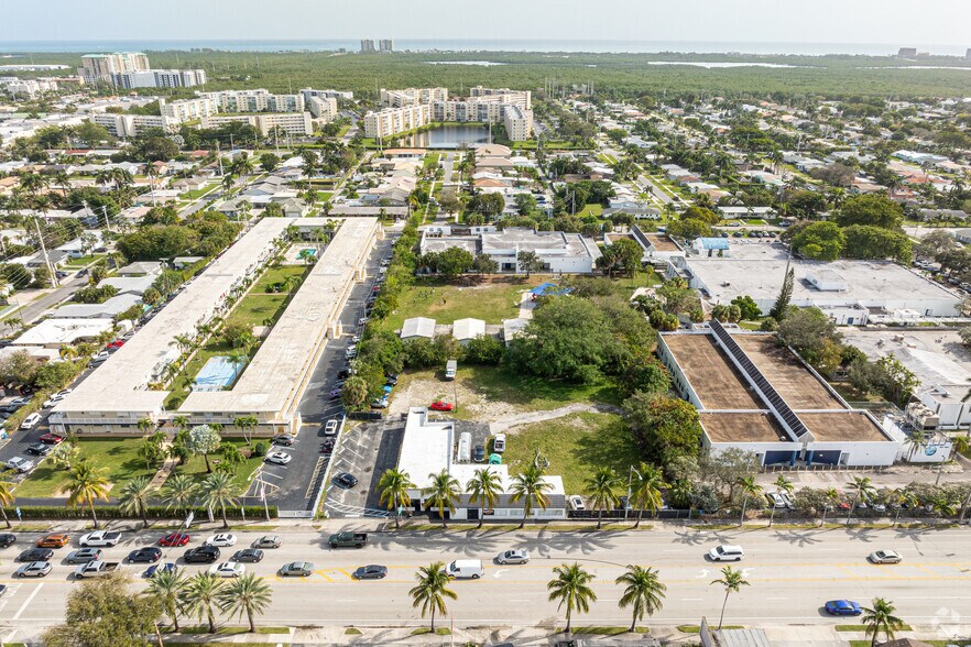 More Photos Of 249 S Federal Hwy, Dania Storefront Retail Office For Sale