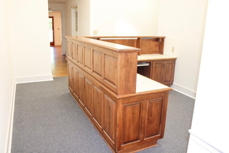 More Photos Of 405 Gaines School Rd, Athens Office Residential For Lease