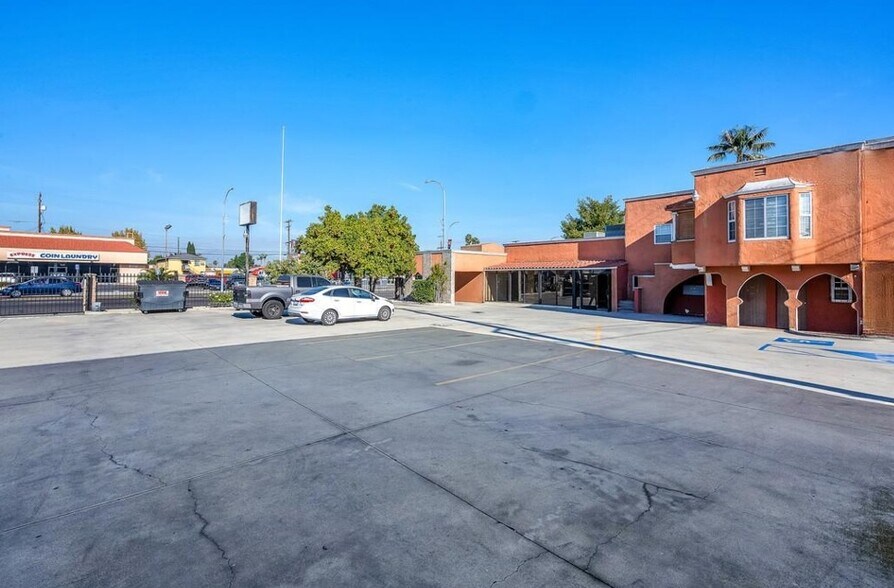 More Photos Of 4020 Slauson Ave, Maywood Storefront Retail Office For Lease
