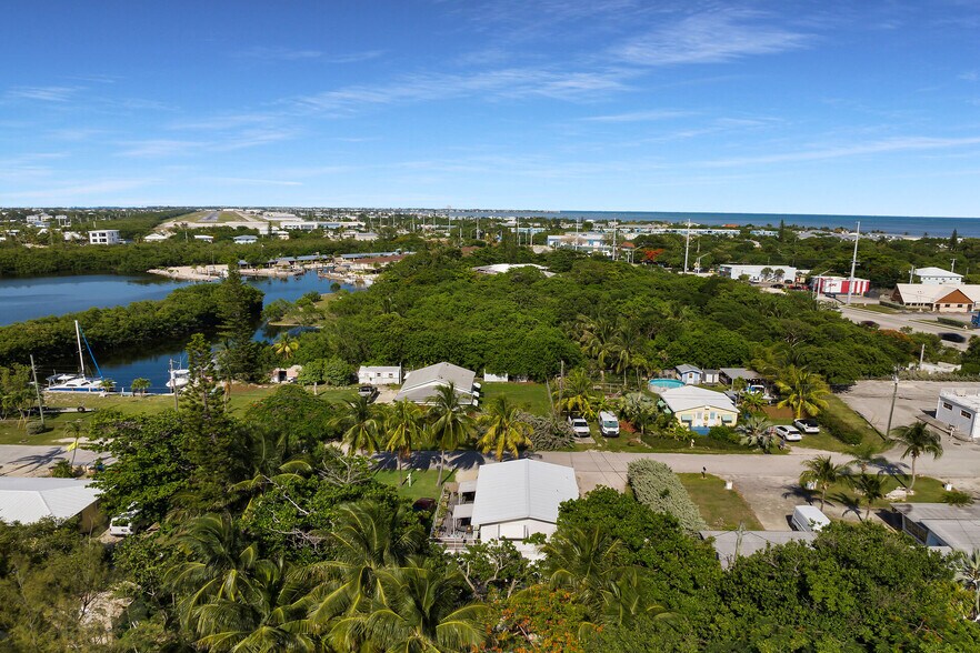 More Photos Of 329 63rd Court Gulf, Marathon Apartments For Sale