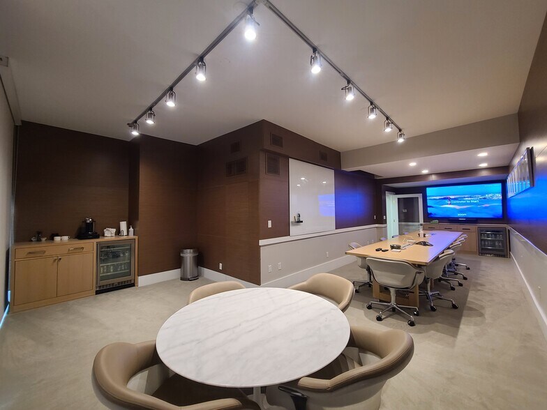 More Photos Of 30 Maple St, Summit Office For Lease