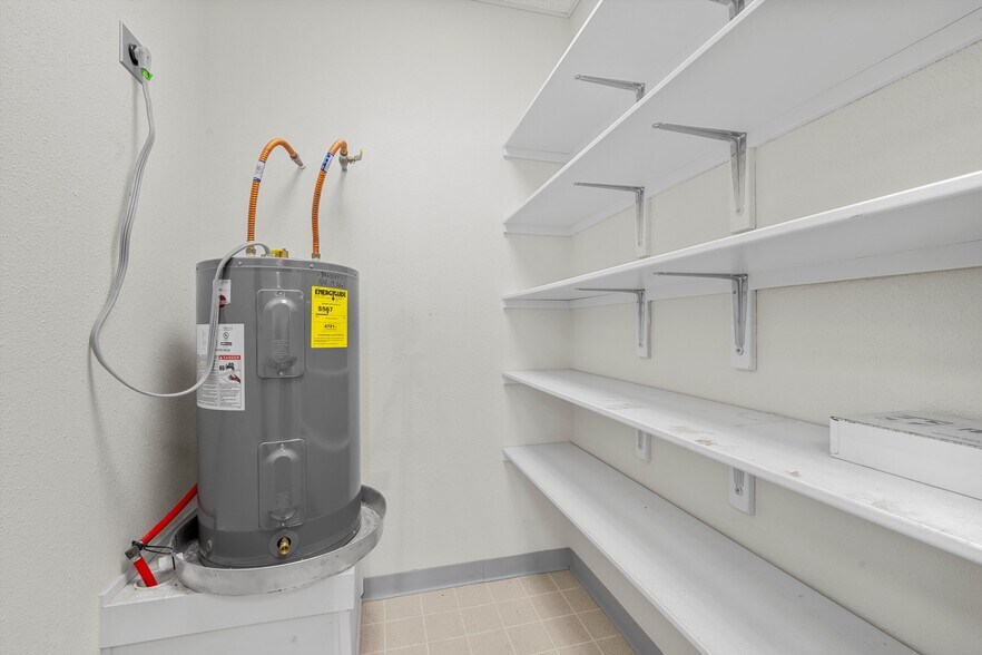 More Photos Of 107 W Main St, Cameron Storefront Retail Office For Sale