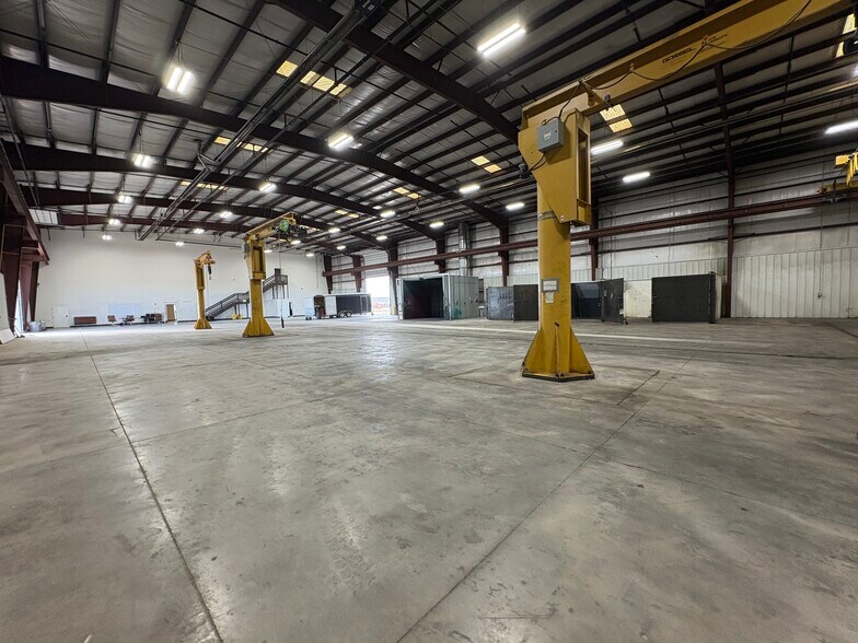 More Photos Of 8560 Delta Dr, Casper Warehouse For Lease
